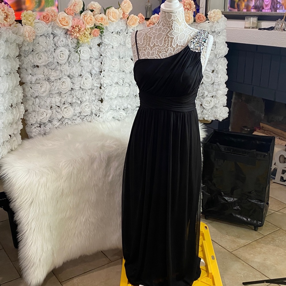 Way-In Black One-Shoulder Dress with Gems Rhinestones